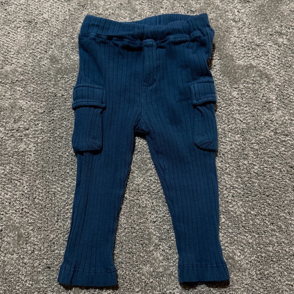Kate‎ Quinn child 12-18 month cargo ribbed sweatpants in navy blue